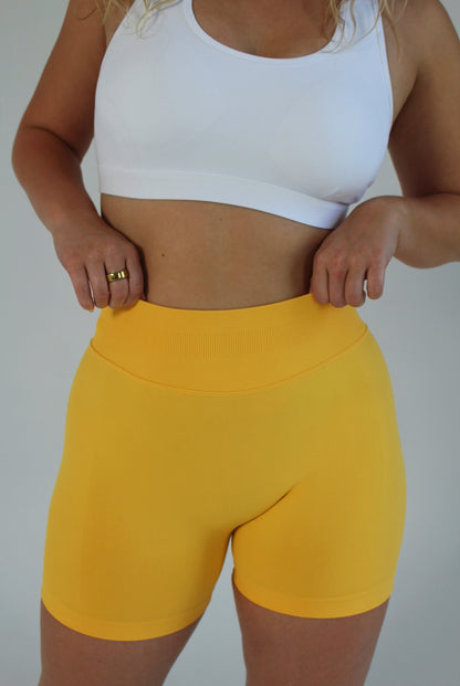 Peach Season Short (Lemon)